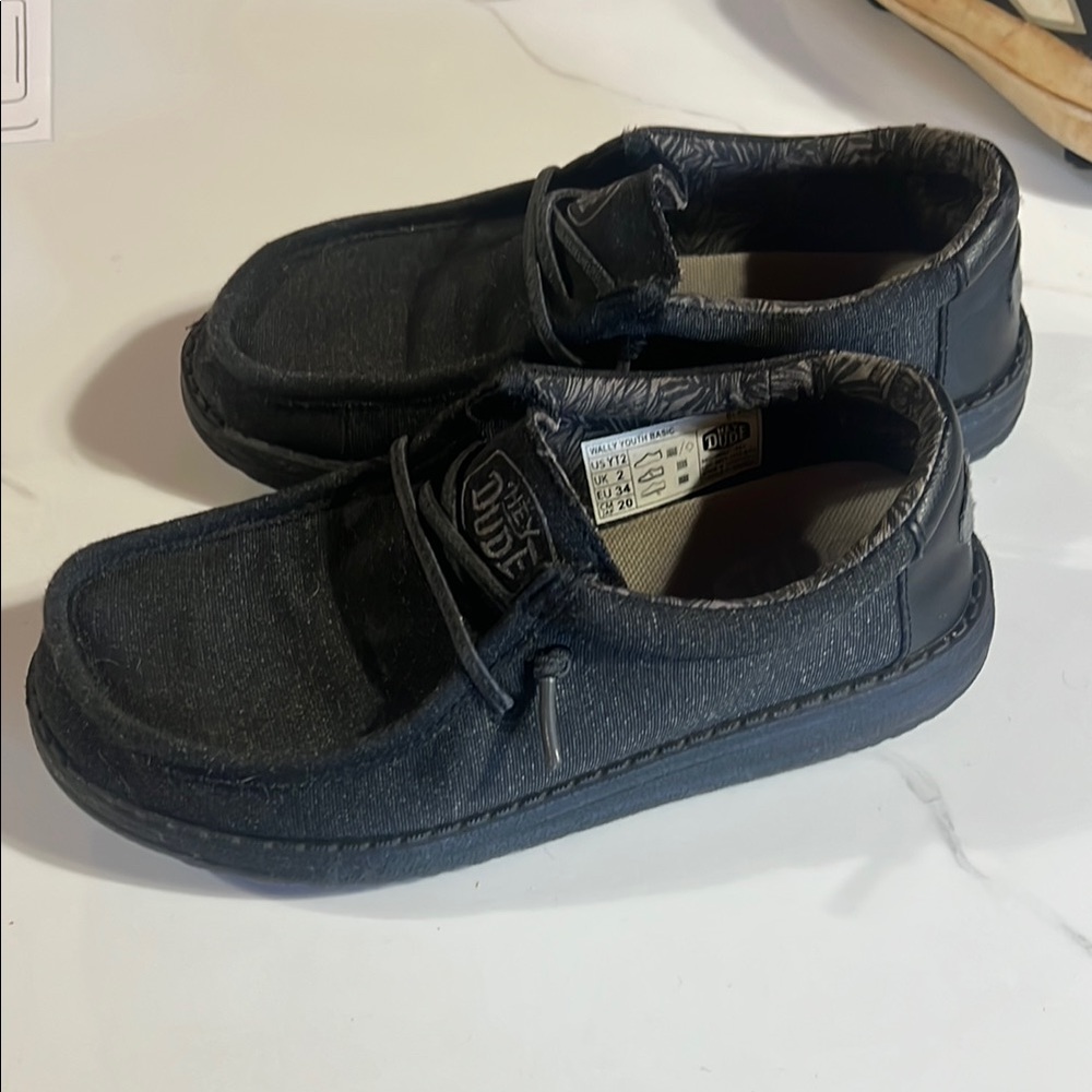Boys Hey Dudes. Like new